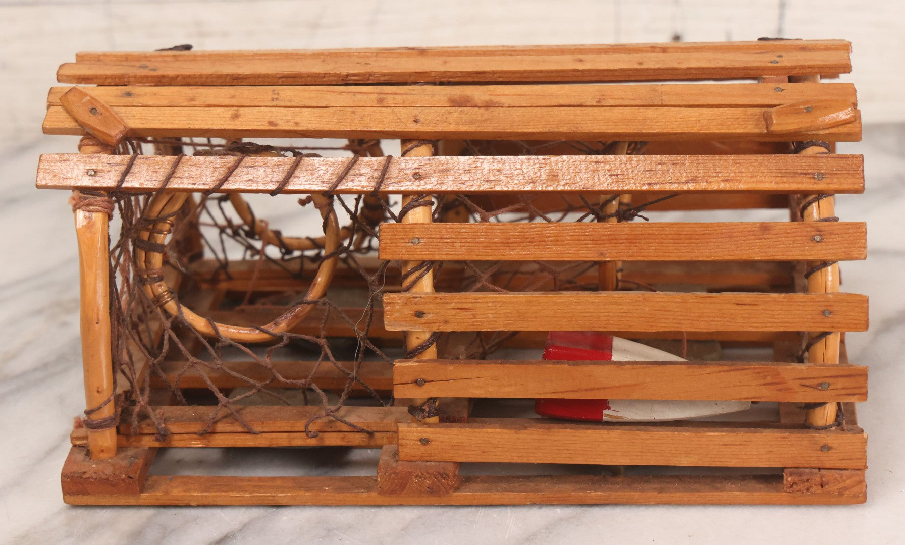 Lot 044 - Vintage Handmade Miniature Salesman Sample Lobster Trap
