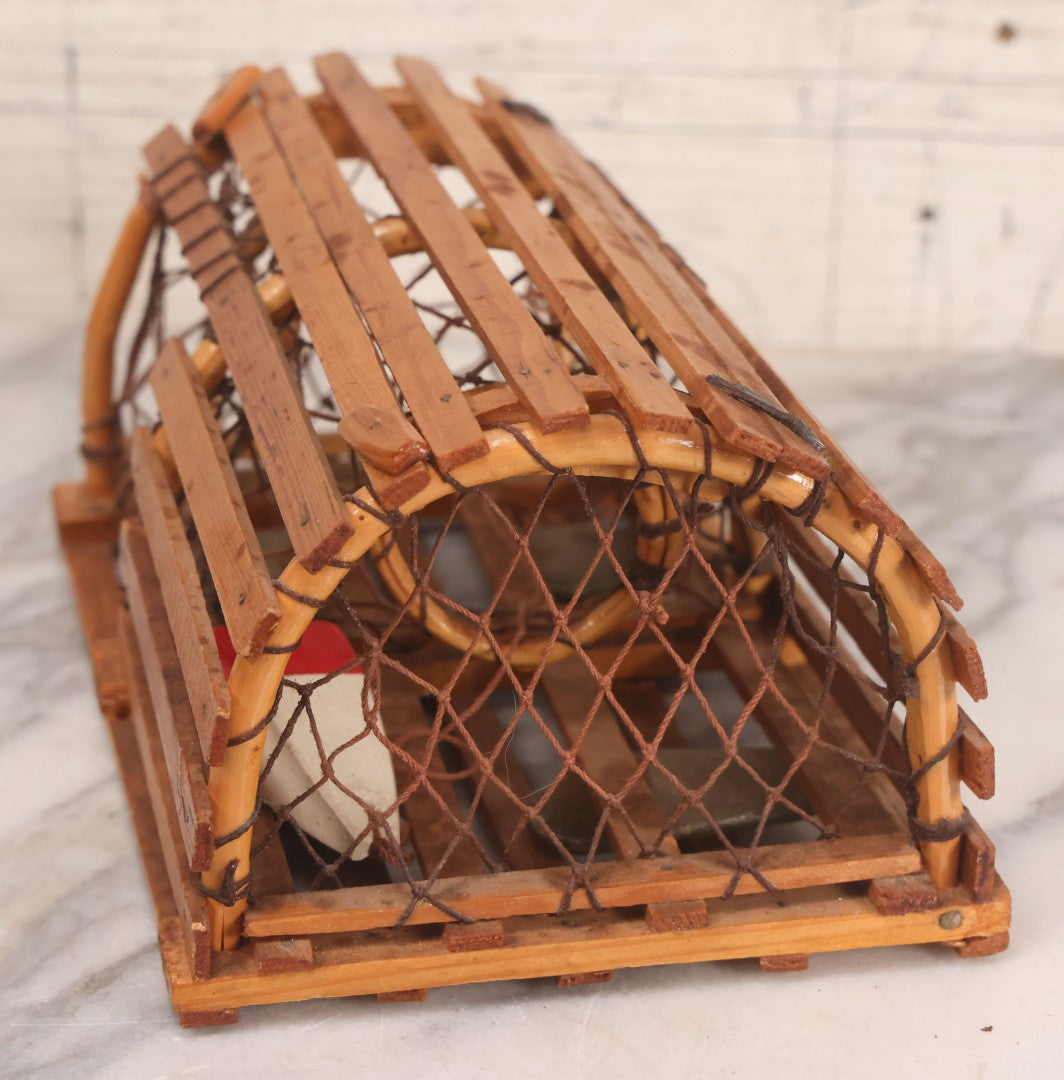 Lot 044 - Vintage Handmade Miniature Salesman Sample Lobster Trap