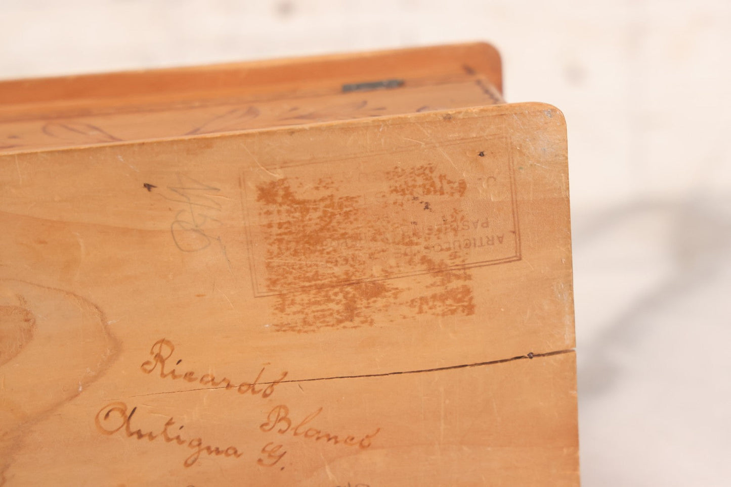 Lot 051 - Vintage Wood Burned Pyrography Keepsake Box With Image Of "Ruinas Recolección" Church Ruins In Antigua Guatemala, Dated July 9, 1939, With Signature And Manufacturers Stamp