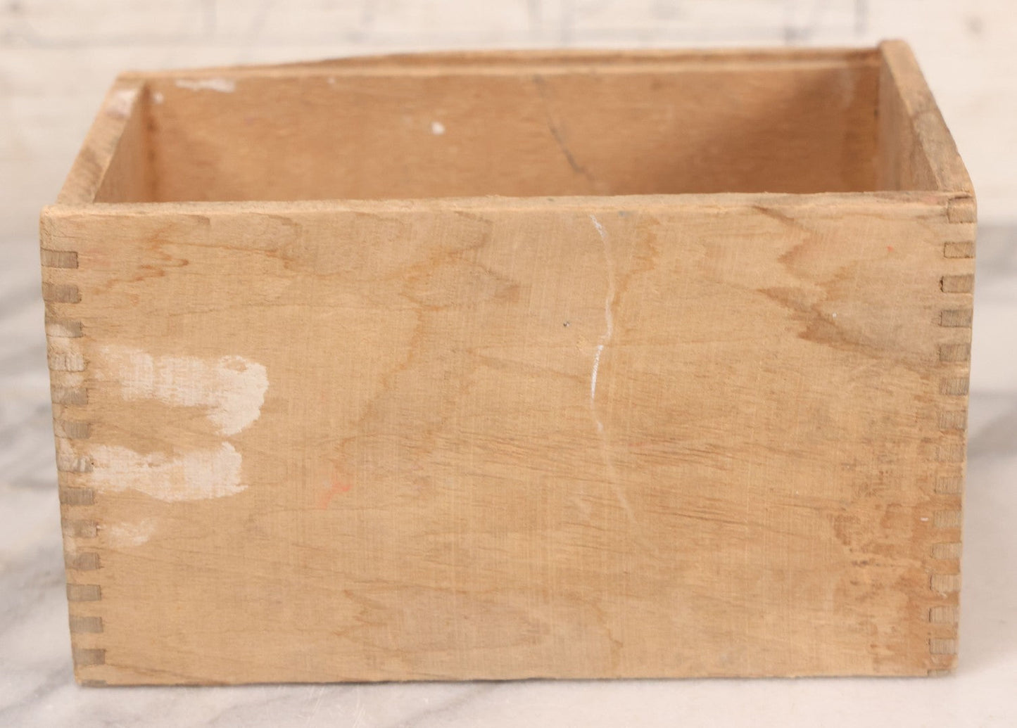 Lot 053 - Vintage "Old Faithful Hygieia" Dustless Chalk Finger Jointed Wooden Box, The American Crayon Company, Sandusky Ohio & New York