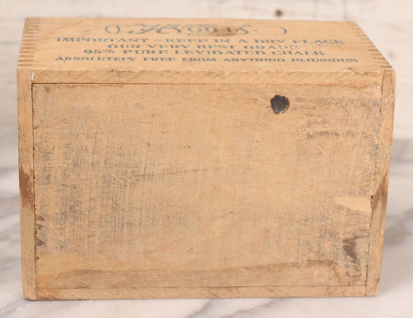 Lot 053 - Vintage "Old Faithful Hygieia" Dustless Chalk Finger Jointed Wooden Box, The American Crayon Company, Sandusky Ohio & New York