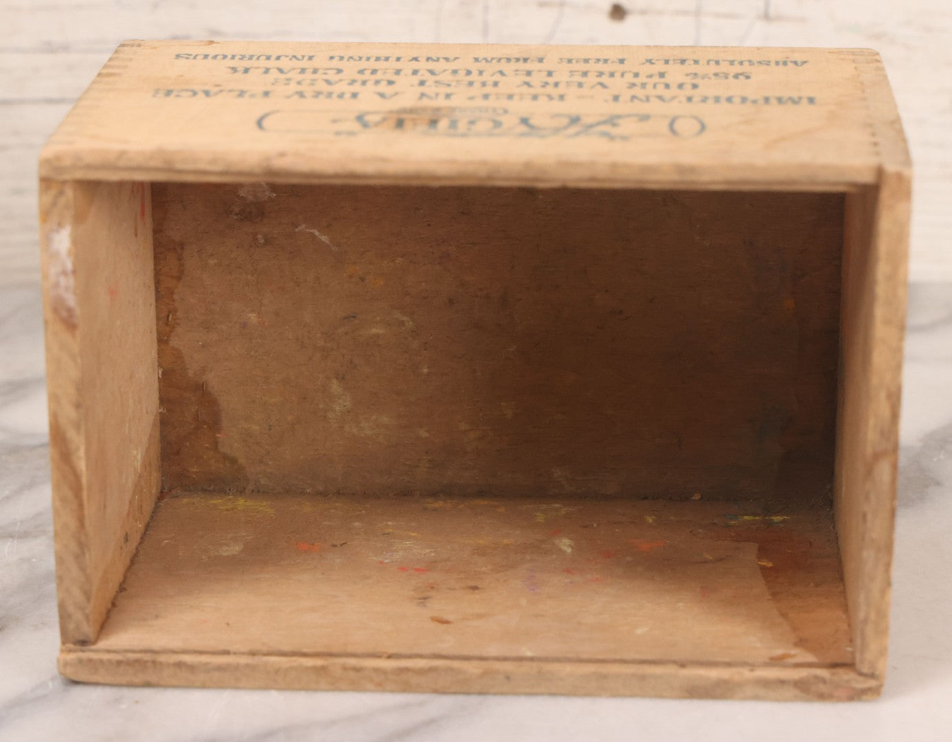 Lot 053 - Vintage "Old Faithful Hygieia" Dustless Chalk Finger Jointed Wooden Box, The American Crayon Company, Sandusky Ohio & New York