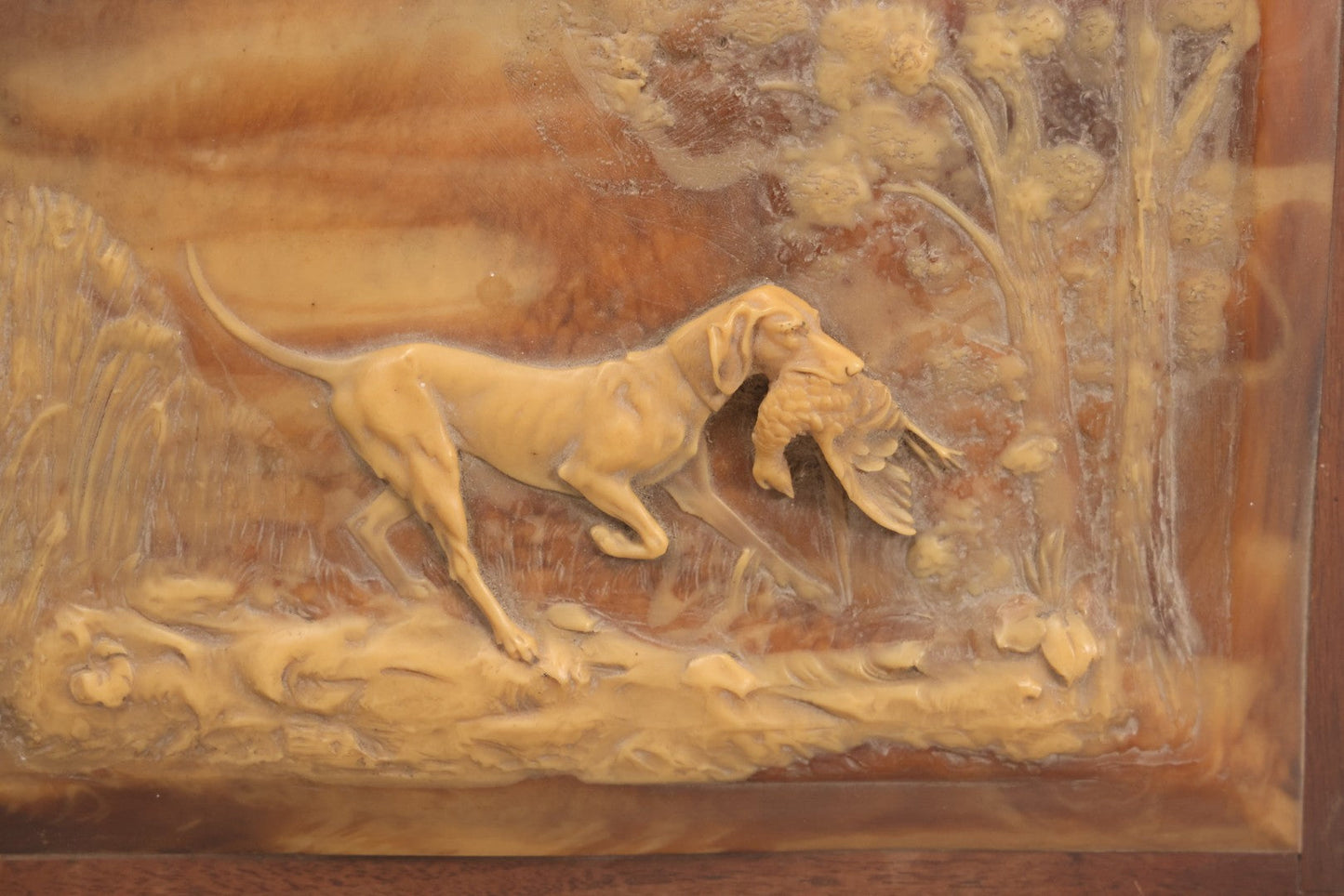 Lot 055 - Vintage Wooden Jewelry Box With High Relief Molded Hunting Dog Scene