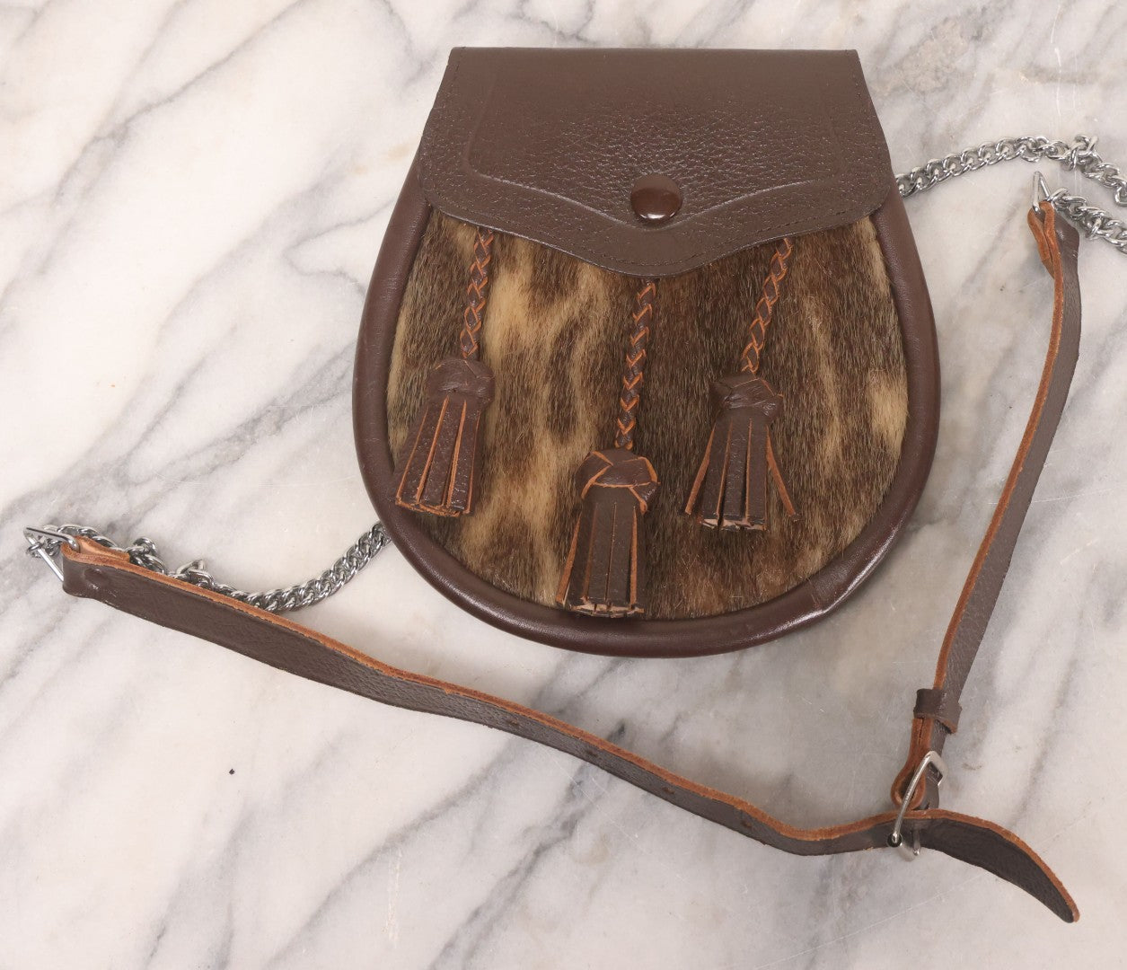 Lot 071 - Vintage Brown Leather Scottish Sporran Purse, Made With Real Leather In Scotland