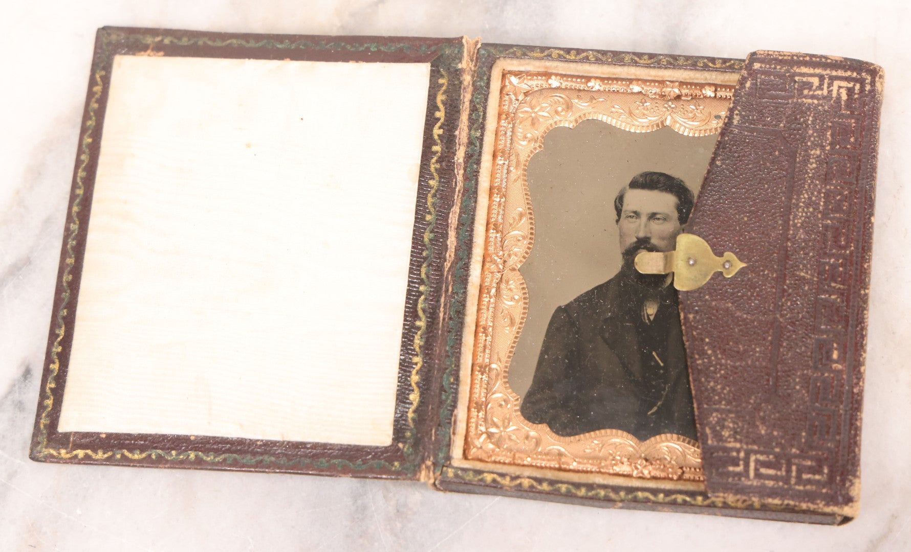 Lot 080 - Antique 1/6th Plate Tintype Photograph Of Distinguished Looking Man With Long Dark Beard In Leatherette Folder Case