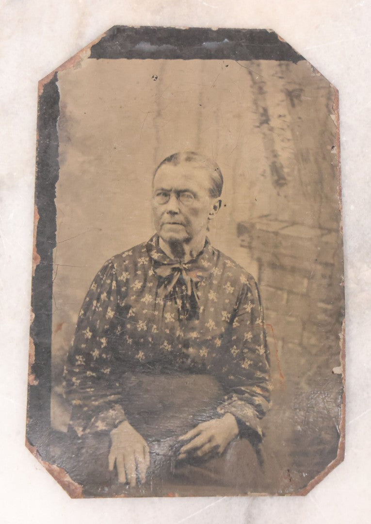 Lot 096 - Grouping Of Six Antique Tintype Photographs Including Souvenir Photo Of Girl On Model Horse, Family Of Five, And Group Photo With Old Man In Bowler Hat With Long White Beard