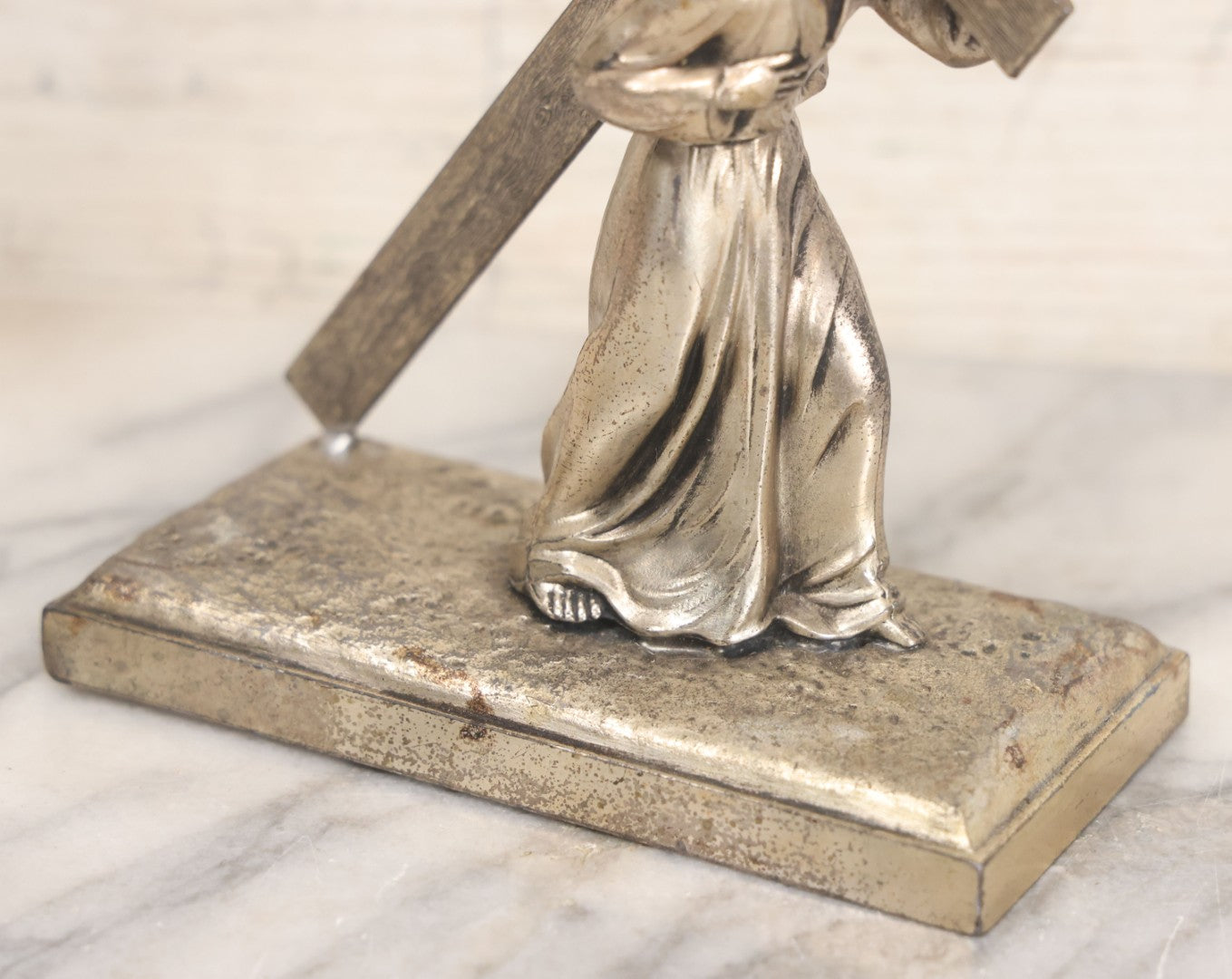 Lot 009 - Antique Devotional Metal Statue Of Jesus Christ Bearing The Cross With Silver Finish, Marked "Made In France," No. 2251, 5-5/8" Height