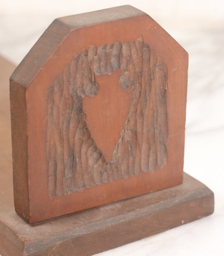 Lot 031 - Antique Carved Wooden Folk Art Folding Bookstand With Arrowhead Motif And Brass Hinges