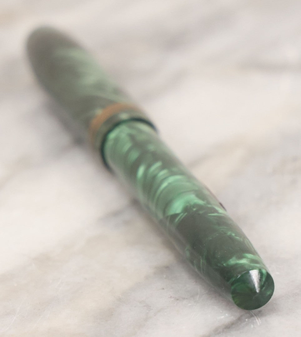 Lot 034 - Vintage Green Marbled Fountain Pen Manufactured By Epenco, With Original Cap, Untested