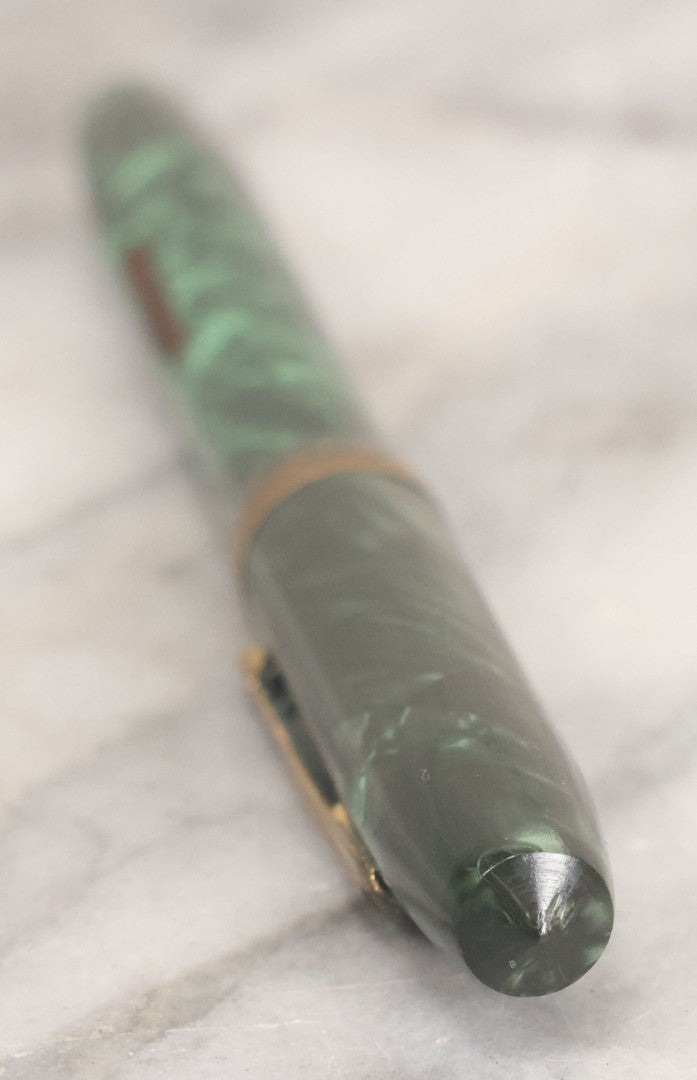 Lot 034 - Vintage Green Marbled Fountain Pen Manufactured By Epenco, With Original Cap, Untested
