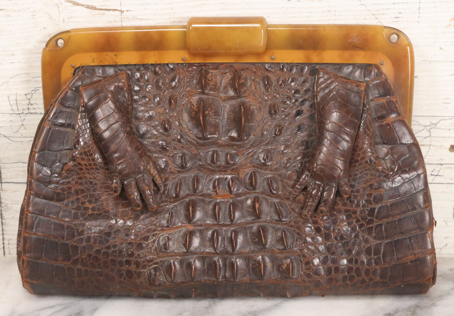 Lot 040 - Vintage Real Alligator Skin Clutch Purse With Faux Tortoise Shell Closure And Internal Coin Pouch, Missing Strap, Useable Condition