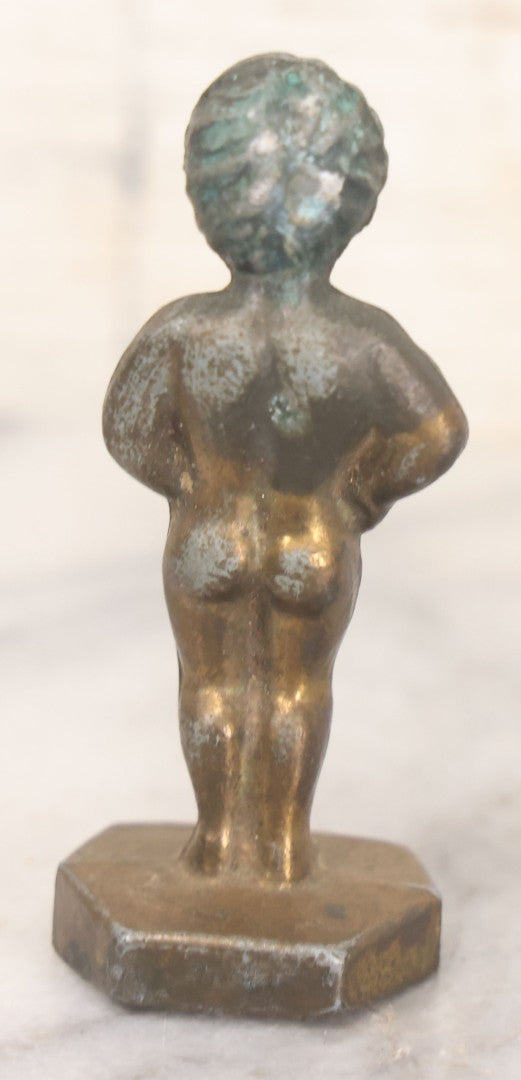 Lot 041 - Three Piece Miniature Brass Grouping Including Two Naked Peeing "Bruxelles" Boys And Miniature Brass Diving Helmet