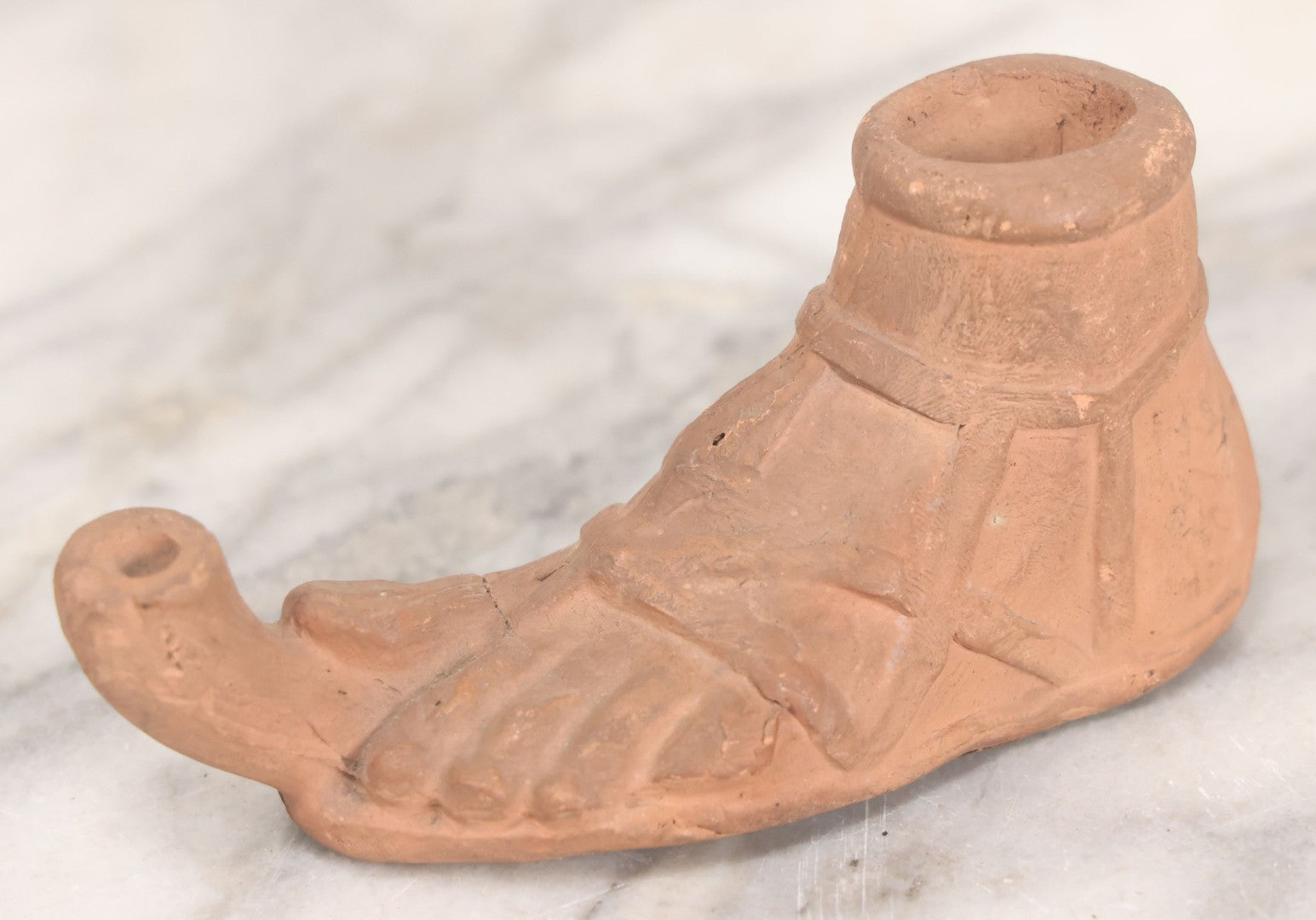 Lot 043 - Vintage Replica Clay Figural Foot Oil Lamp Modeled After An Example Found In The Ruins Of Pompeii