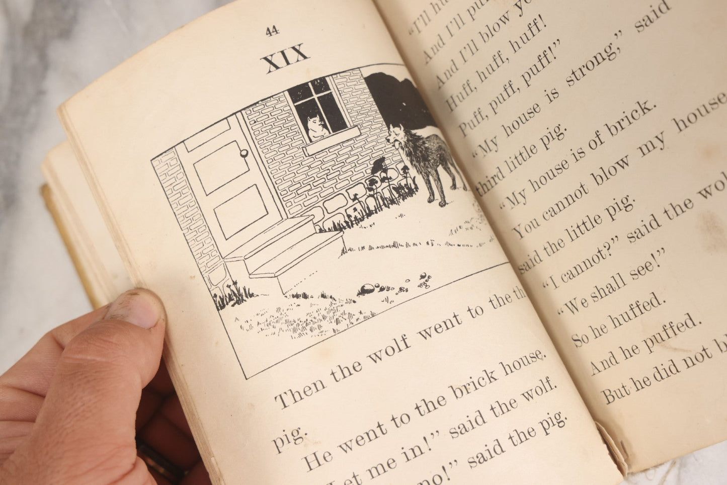 Lot 061 - "Action, Imitation, And Fun Series" Volume Three "The Three Pigs" Antique Children's Book By Mara L. Pratt-Chadwick, Illustrated By Elisabeth Taylor, Educational Publishing Company, Boston, 1905