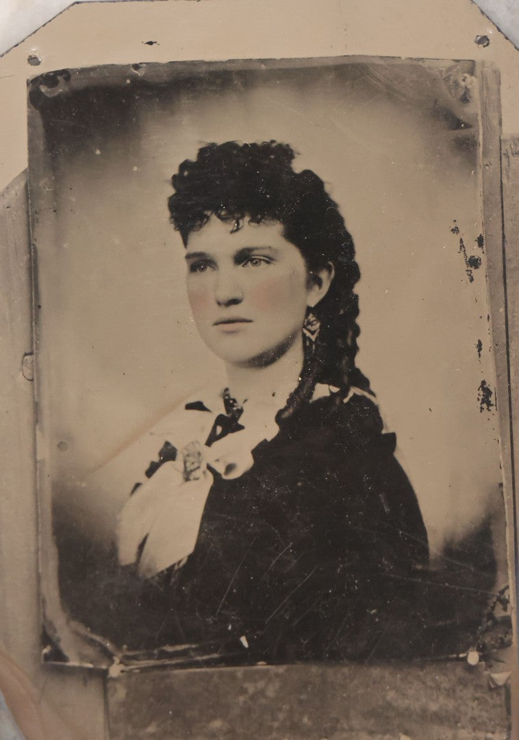 Lot 064 - Antique Tintype Photograph Copy Of Daguerreotype Of Beautiful Woman With Curly Hair