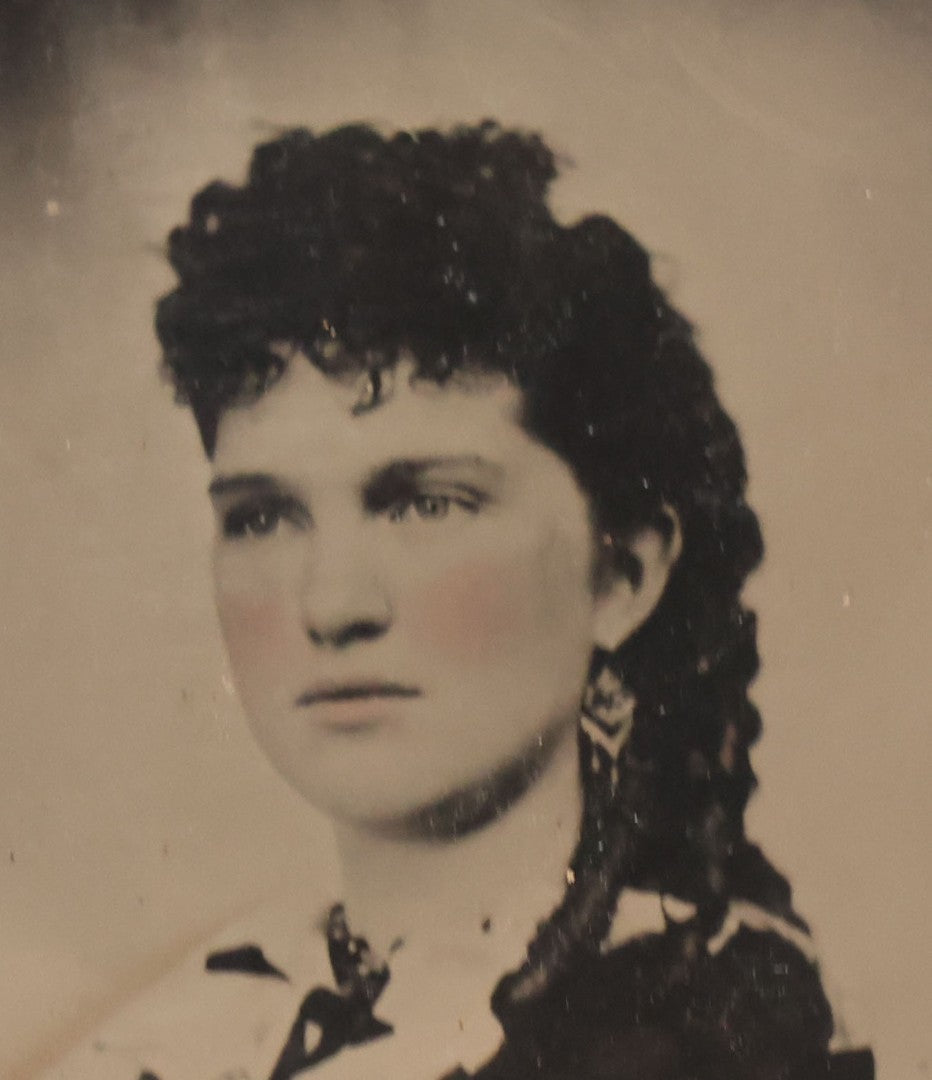 Lot 064 - Antique Tintype Photograph Copy Of Daguerreotype Of Beautiful Woman With Curly Hair