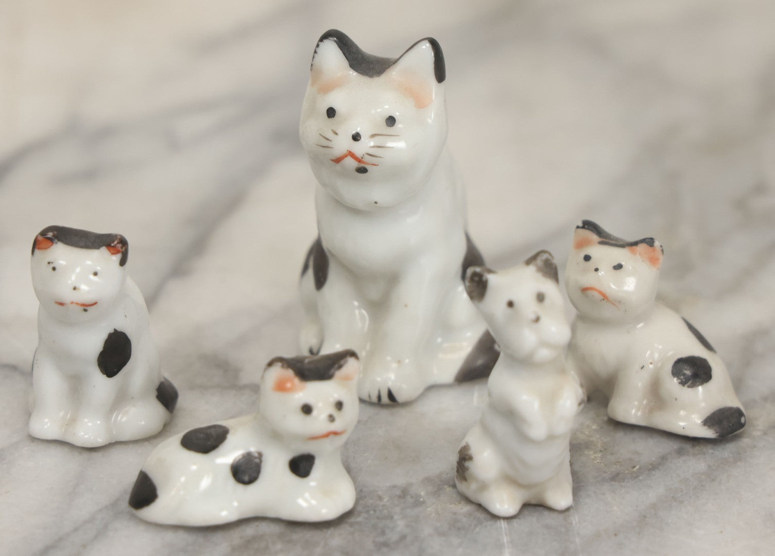Lot 042 - Grouping Of Five Vintage Porcelain Hand Painted Animals Including Mama Cat And Three Kittens, And Little Dog, Made In Japan