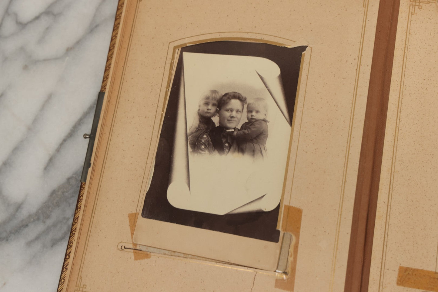 Lot 066 - Antique Victorian Photo Album With 22 Cabinet Cards, 27 Carte De Visite C.D.V.s, And Ten Tintypes, Of The Knight Family And Others