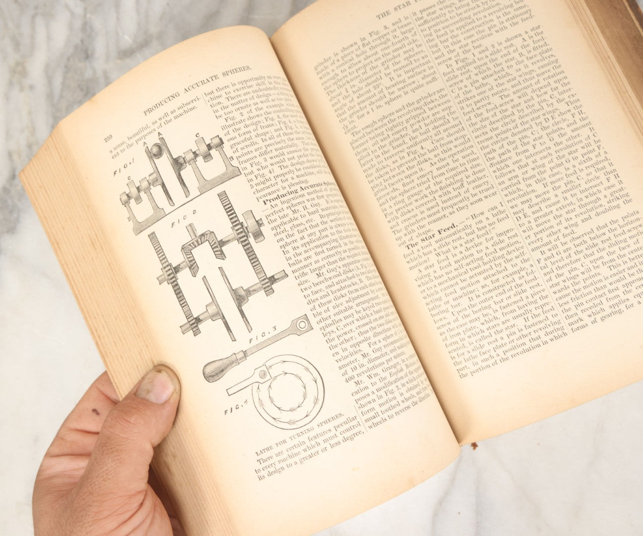 Lot 126 - "Facts Worth Knowing, Selected Mainly From The Scientific American For The Household, Workshop, And Farm" Antique Book Edited By T. O'Conor Sloane, With 250 Illustrations, S.S. Scranton & Co., Publisher, Hartford, 1890