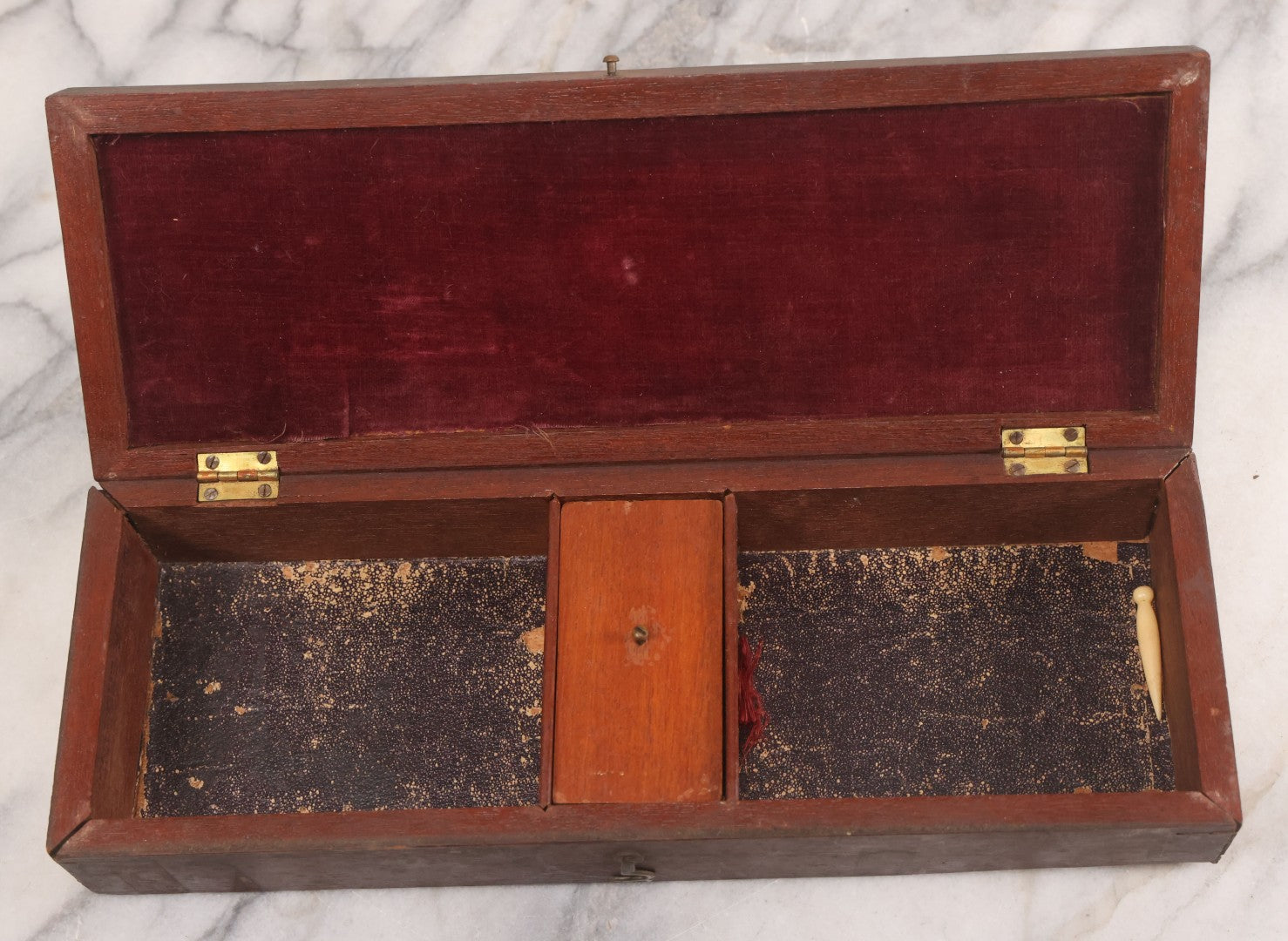 Lot 049 - Antique Inlaid Cribbage Board Box With Zig-Zag Pattern, Bone Inlay, Other Decorations, Red Velvet Interior With Center Compartment, Note Losses