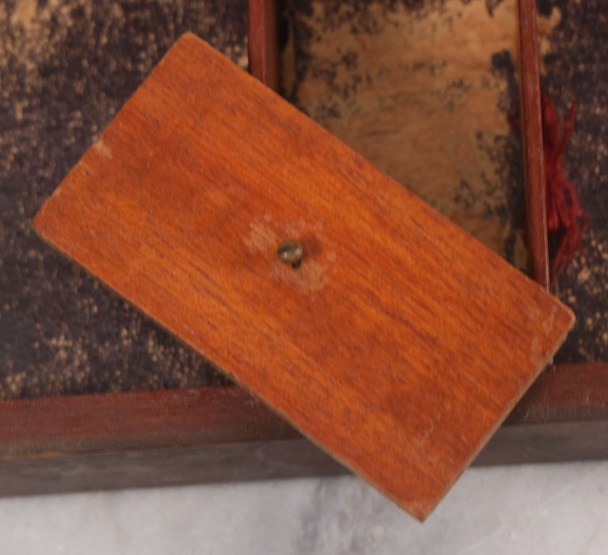 Lot 049 - Antique Inlaid Cribbage Board Box With Zig-Zag Pattern, Bone Inlay, Other Decorations, Red Velvet Interior With Center Compartment, Note Losses