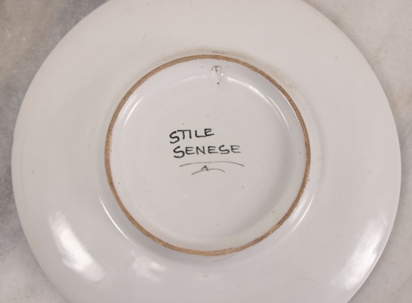 Lot 059 - Vintage Hand Painted Italian Majolica "Stile Senese" (Sienese Style) With Winged Lion, Floral Tendrils, 6-3/8" Diameter