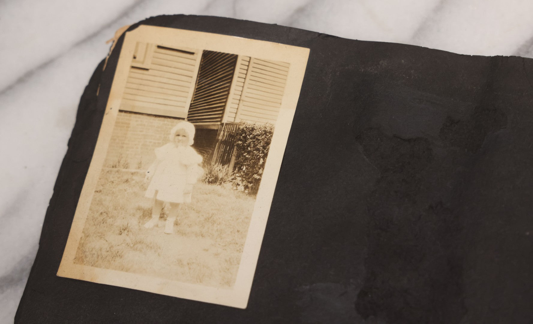Lot 086 - Pair Of Rough Condition Vintage Snapshot Photo Albums With Dozens Of Photos Including Many Taken On And Around Heinz Pier, Atlantic City, New Jersey, And Other Lakes And Beaches In Upstate, New York