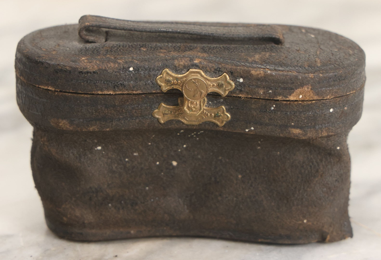 Lot 027 - Antique Mother Of Pearl And Brass Opera Glasses Binoculars "Made Expressly For" H.S. Hewett & Co., Brockton, Massachusetts In Original Case, With Gift Engraving Inscription, "Lulie Irish, Xmas 1890," Working Condition