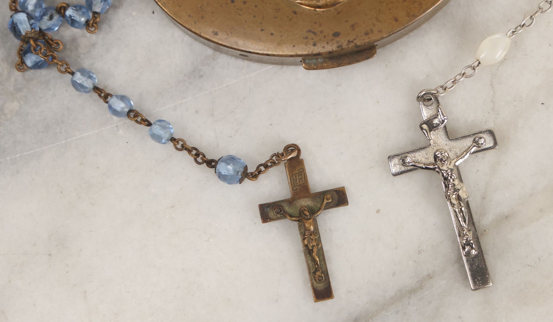 Lot 031 - Vintage Brass Rosary Case With Miraculous Medal / Medal Of The Immaculate Conception Motif, Commemorating The Apparition Our Lady To Saint Catherine Labouré, 1830, Containing Two Rosaries With Glass Beads 