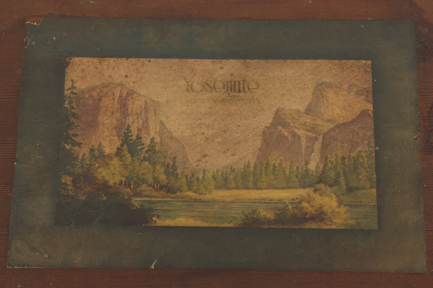 Lot 036 - Vintage Tourist Collectible Souvenir Stationary Keepsake Box From Yosemite National Park With Lithographed Paper Label, Lift Top