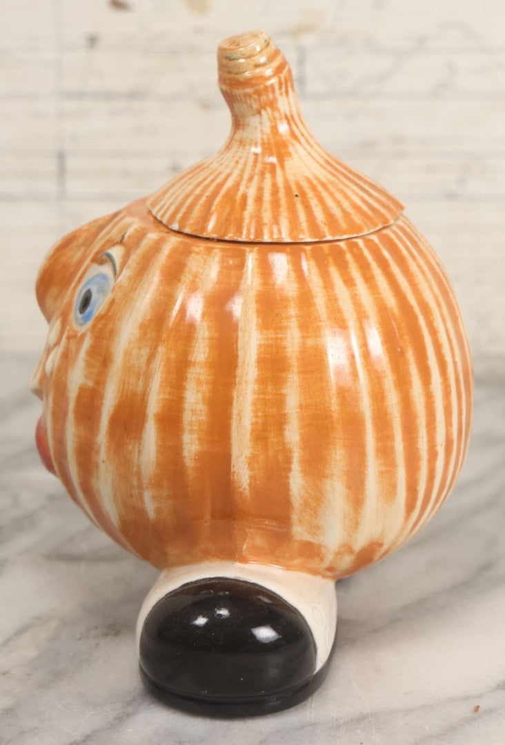 Lot 043 - Vintage Ceramic Anthropomorphic Onion Kitchen Jar, Copyright Gare Inc. 1973, 6" Height