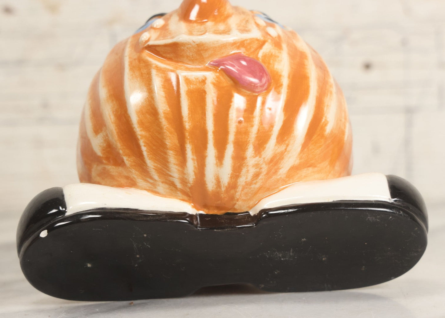 Lot 043 - Vintage Ceramic Anthropomorphic Onion Kitchen Jar, Copyright Gare Inc. 1973, 6" Height