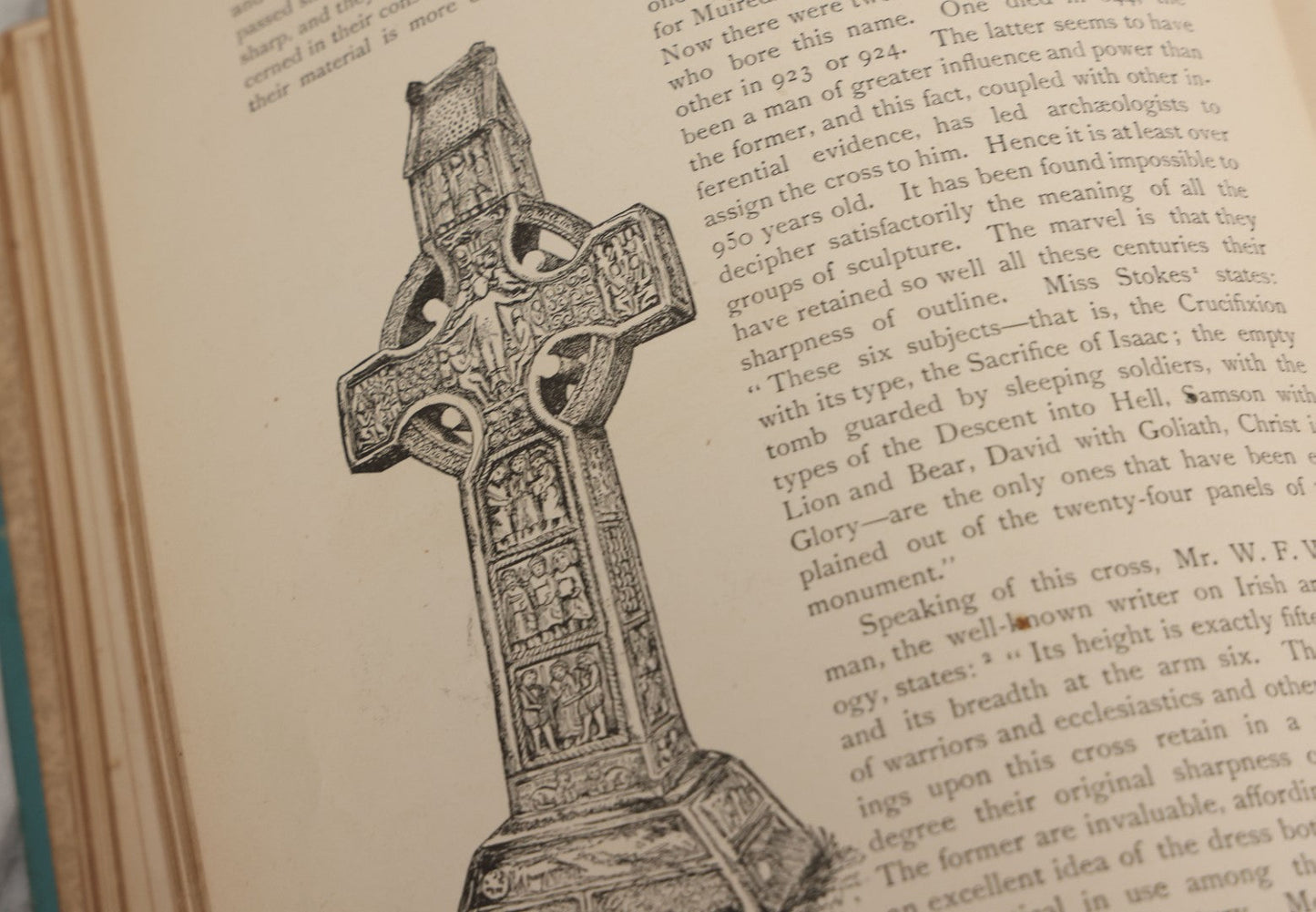 Lot 060 - "Ireland Illustrated With Pen And Pencil" Antique Book By Richard Lovett, Hurst & Company, Publishers New York, 1891