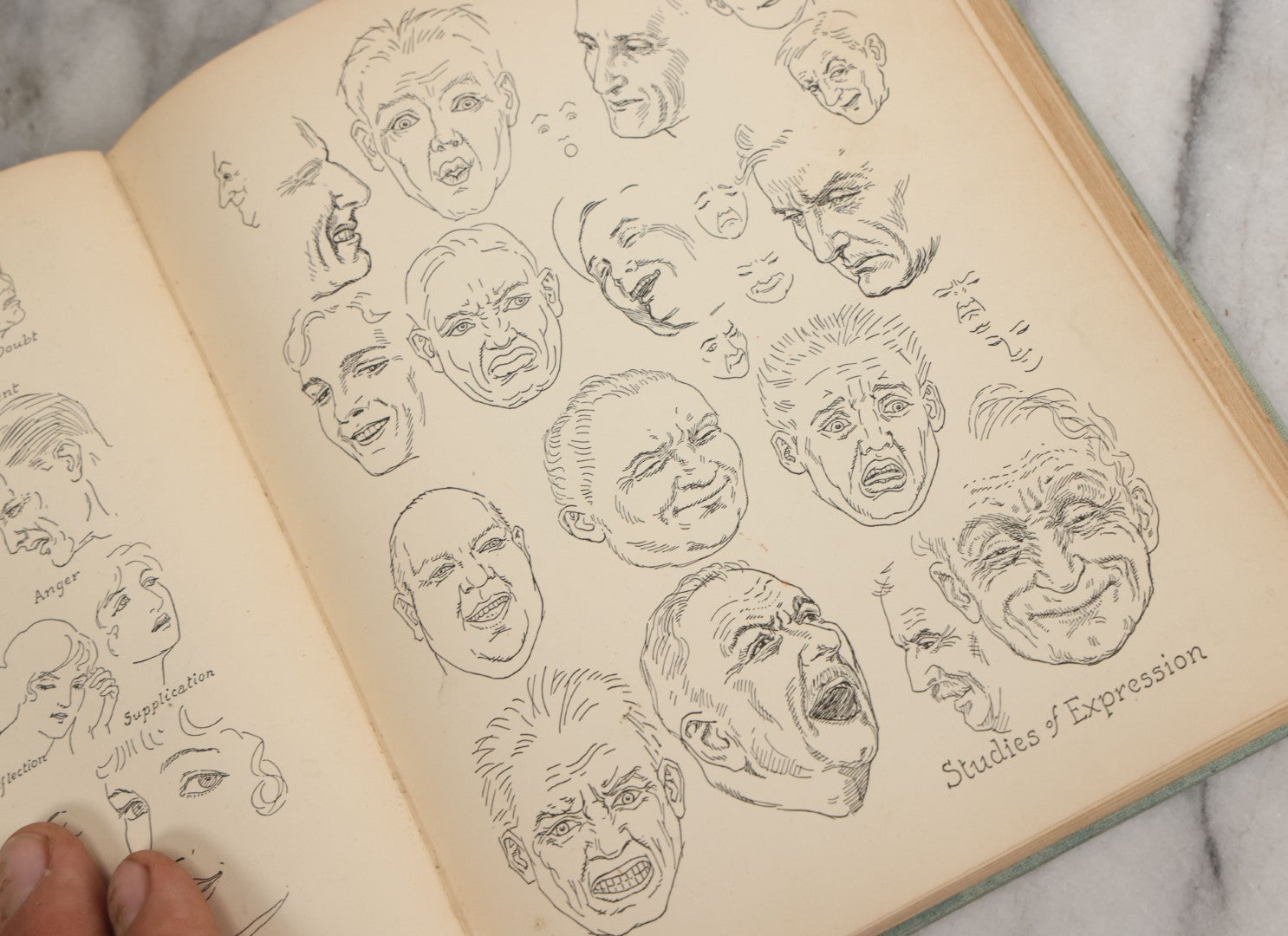 Lot 061 - "Anatomy And Drawing" Vintage Book By Victor Perard With Over One Thousand Illustrations Published By The Author, Third Edition, Fourth Printing, 1940