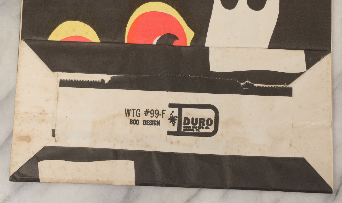 Lot 069 - Grouping Of Three "Booo" Trick Or Treat Halloween Paper Bags With Ghost, Spooky Cat Eyes Made By Duro Paper Bag Manufacturing Co., Ludlow, Kentucky, Boo Design W.T.G. #99-F