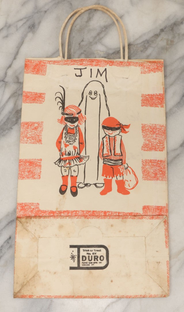 Lot 070 - Grouping Of Three "Trick Or Treat" Halloween Paper Bags With Ghost, Children In Costumes With Names Written In Sharpie Made By Duro Paper Bag Manufacturing Co., Ludlow, Kentucky, Trick Or Treat Design No. 6X