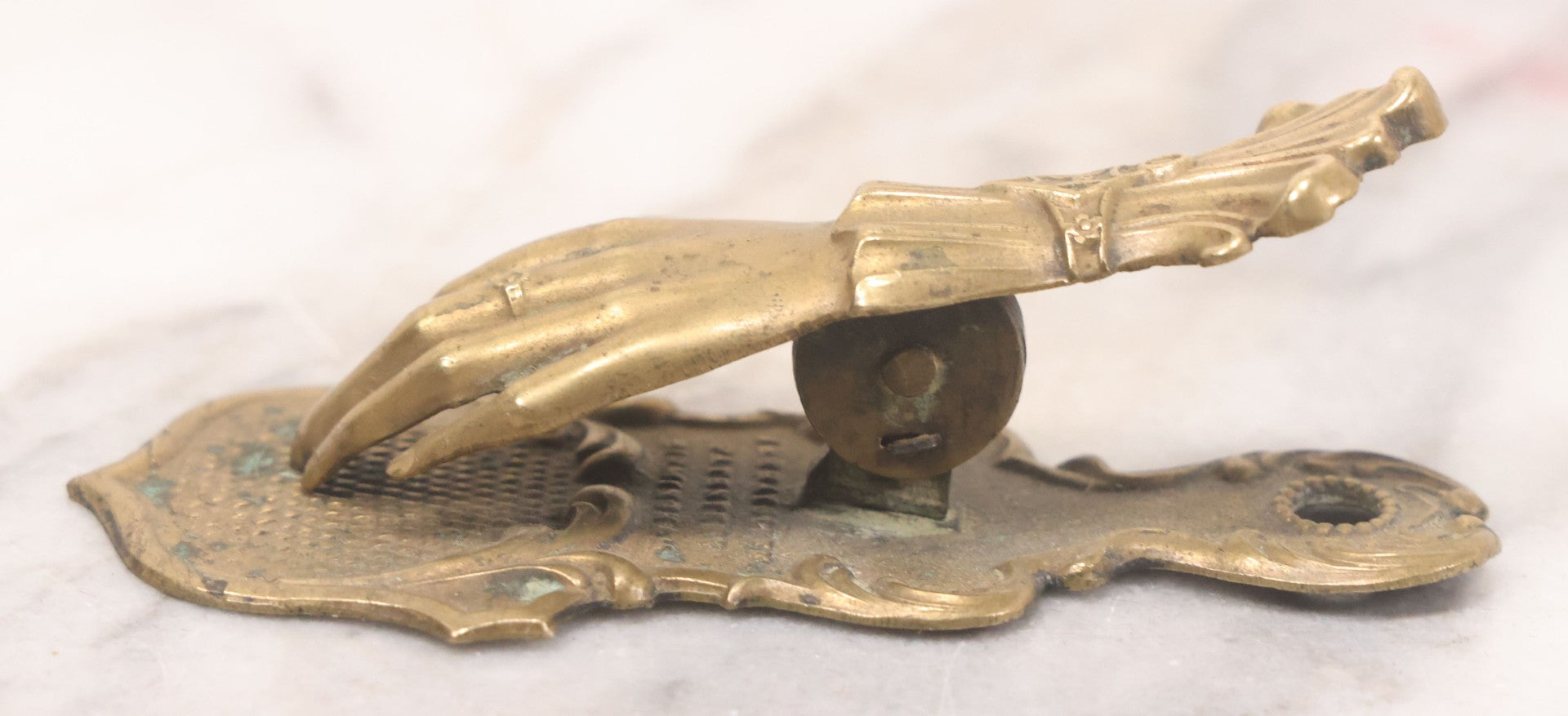 Lot 028 - Antique Victorian Pressed Brass Hand Paper Clip Manufactured By J&B Ratcliffe, Patentees, Birmingham, England, 4" Height