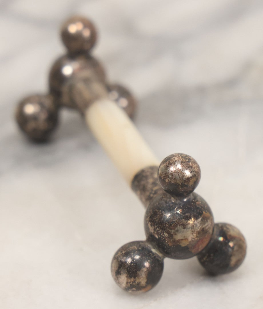 Lot 037 - Pair Of Antique Silverplate And Mother Of Pearl Knife Rests, 3-1/2" Long Each