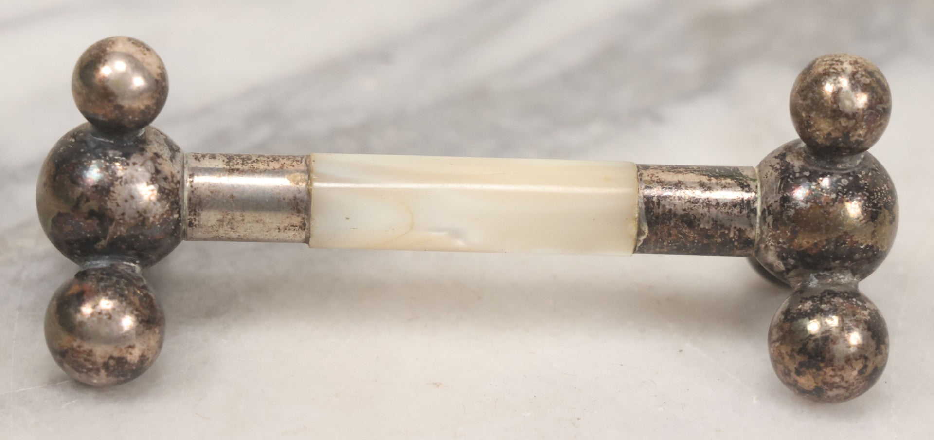 Lot 037 - Pair Of Antique Silverplate And Mother Of Pearl Knife Rests, 3-1/2" Long Each