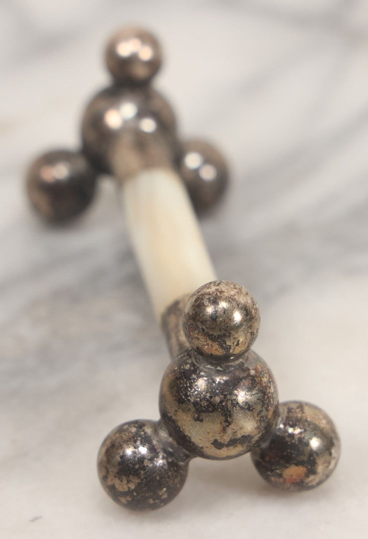 Lot 037 - Pair Of Antique Silverplate And Mother Of Pearl Knife Rests, 3-1/2" Long Each