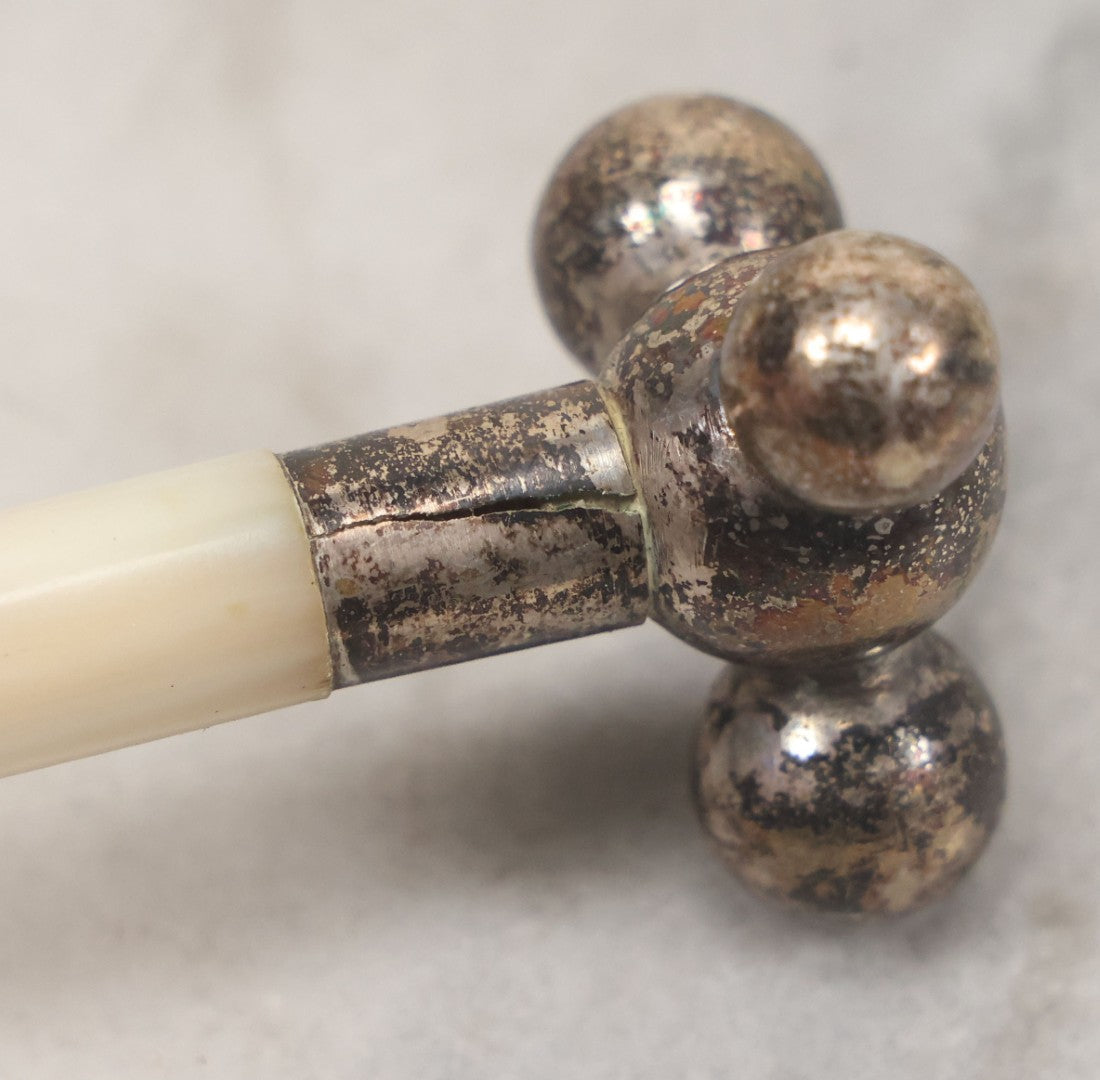 Lot 037 - Pair Of Antique Silverplate And Mother Of Pearl Knife Rests, 3-1/2" Long Each