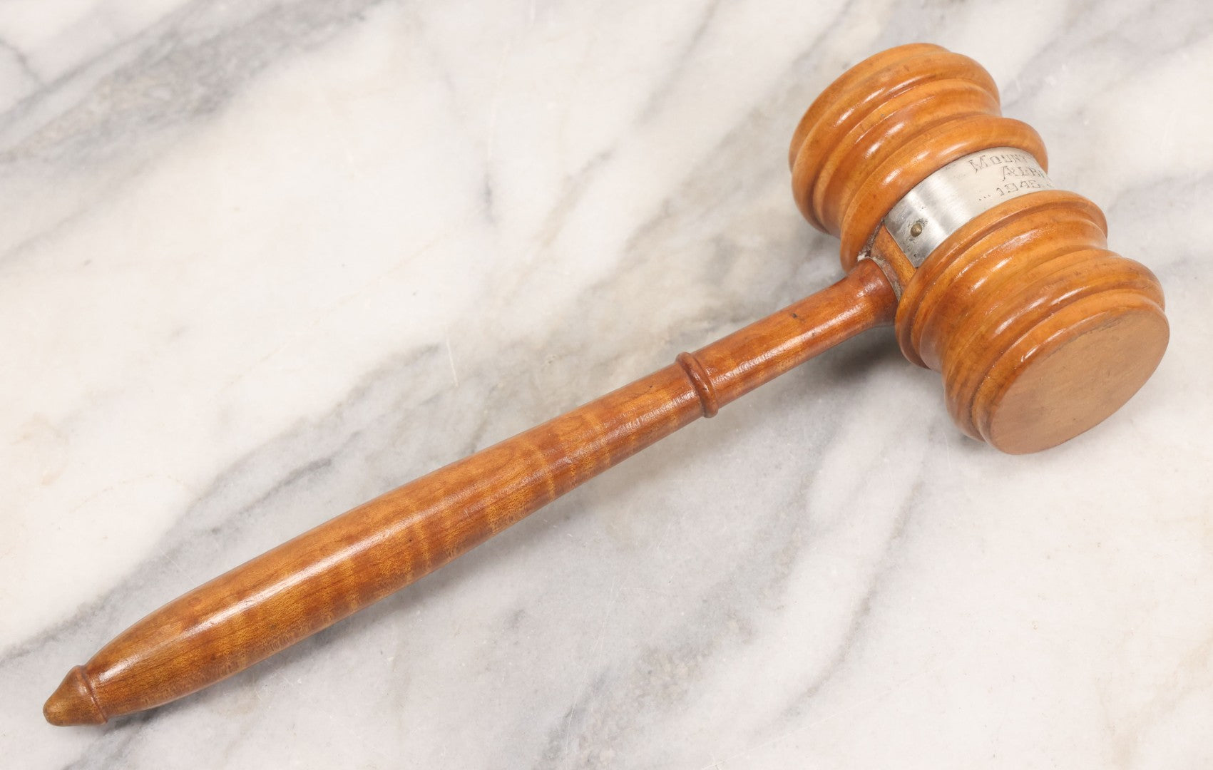 Lot 043 - Vintage Tiger Maple Masonic Gavel Hammer With Engraved Badge, "Mount Moriah A.F. & A.M., Albert K. Courmier, 1945, Master, 1946"