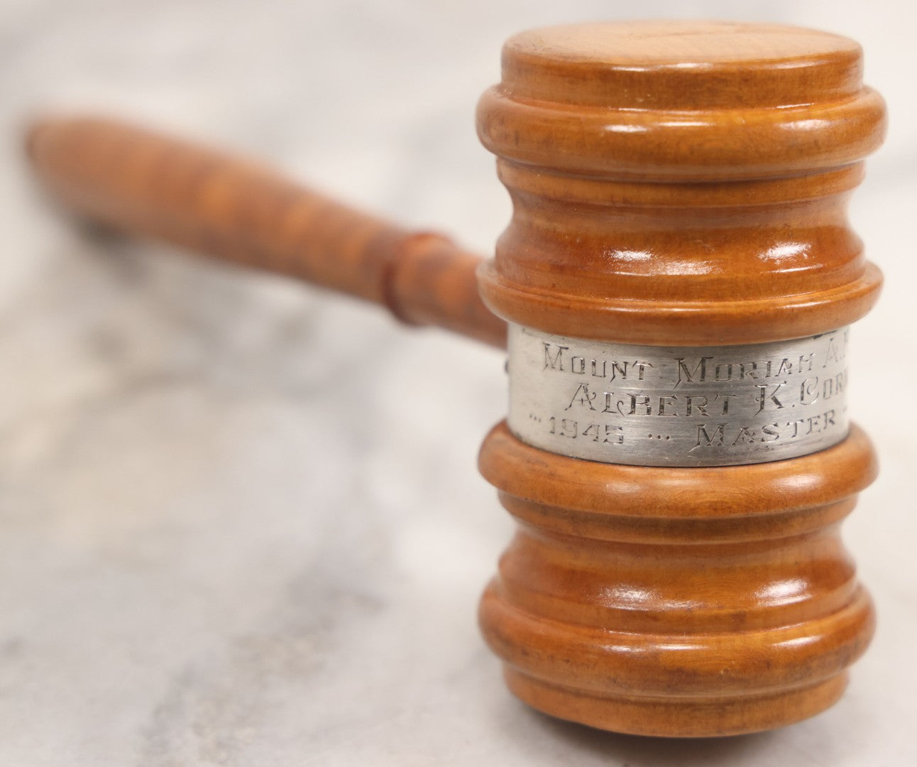 Lot 043 - Vintage Tiger Maple Masonic Gavel Hammer With Engraved Badge, "Mount Moriah A.F. & A.M., Albert K. Courmier, 1945, Master, 1946"