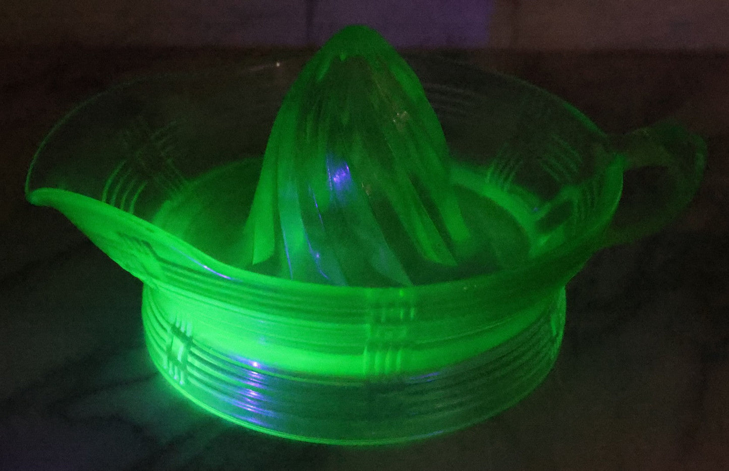 Lot 080 - Vintage Uranium Glass Juicer Citrus Reamer With Handle, Glows Under Black Light