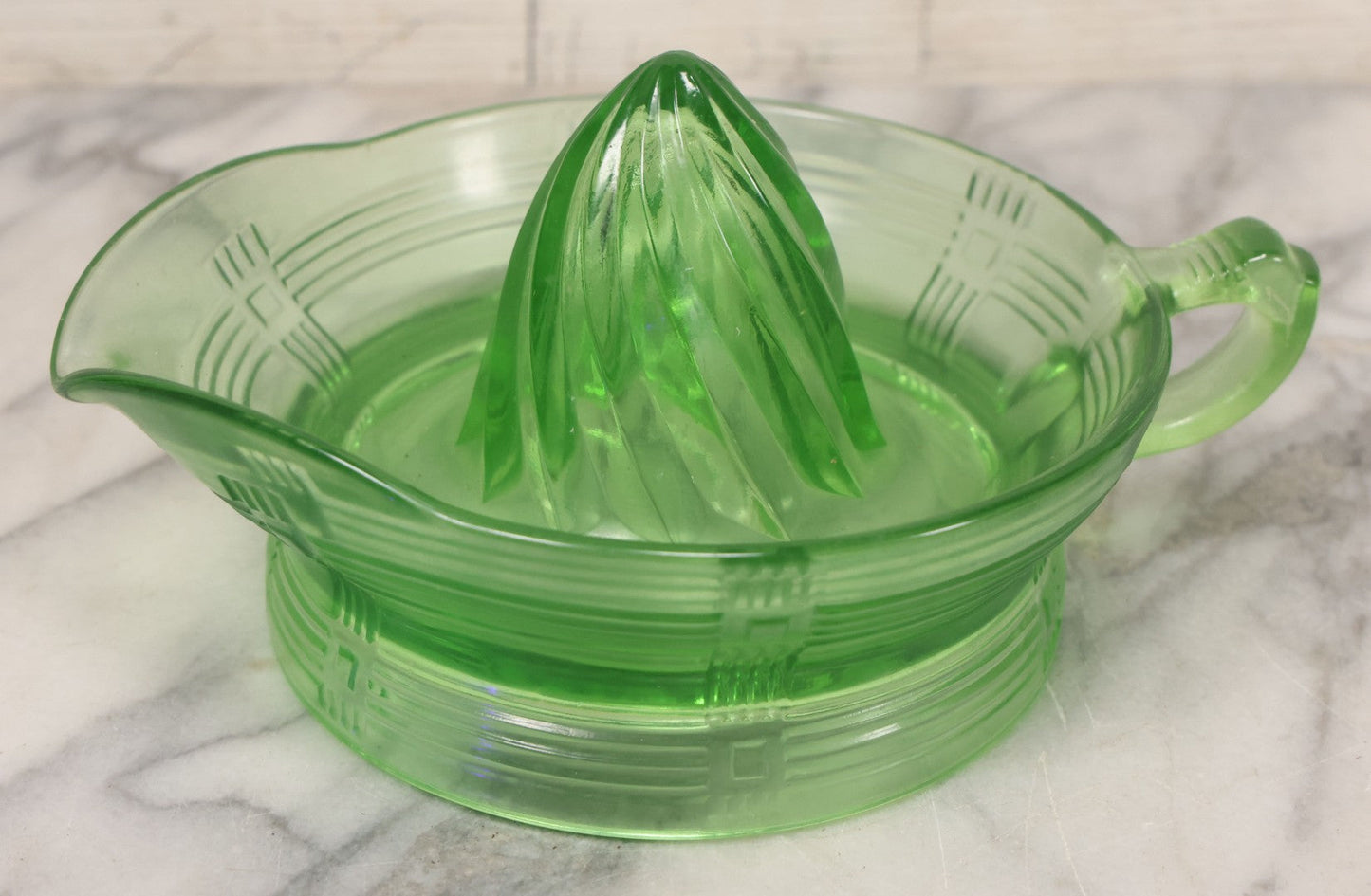 Lot 080 - Vintage Uranium Glass Juicer Citrus Reamer With Handle, Glows Under Black Light