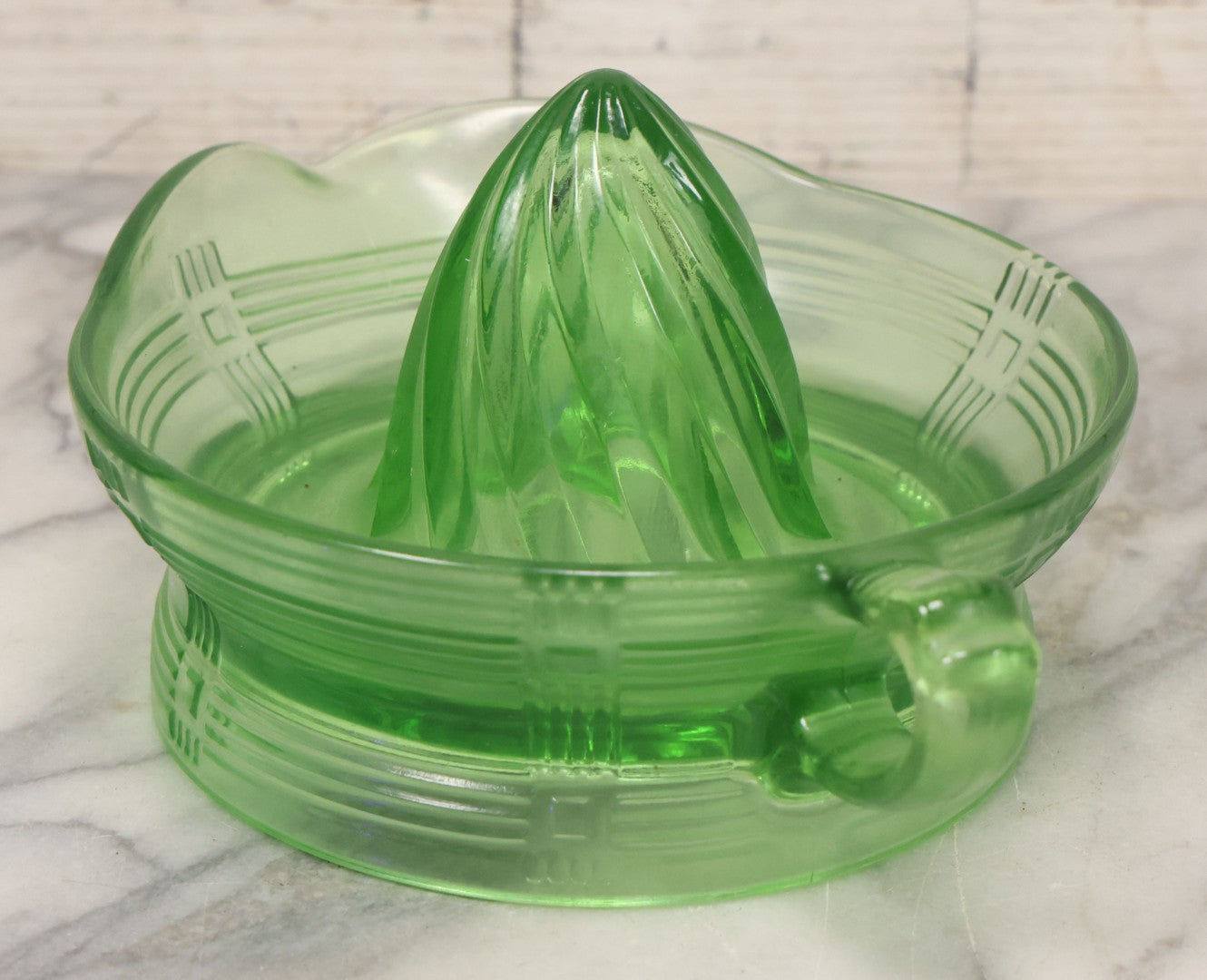 Lot 080 - Vintage Uranium Glass Juicer Citrus Reamer With Handle, Glows Under Black Light