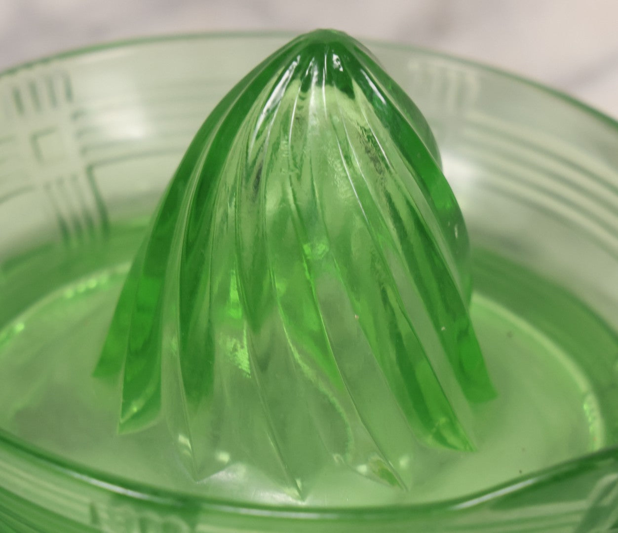 Lot 080 - Vintage Uranium Glass Juicer Citrus Reamer With Handle, Glows Under Black Light