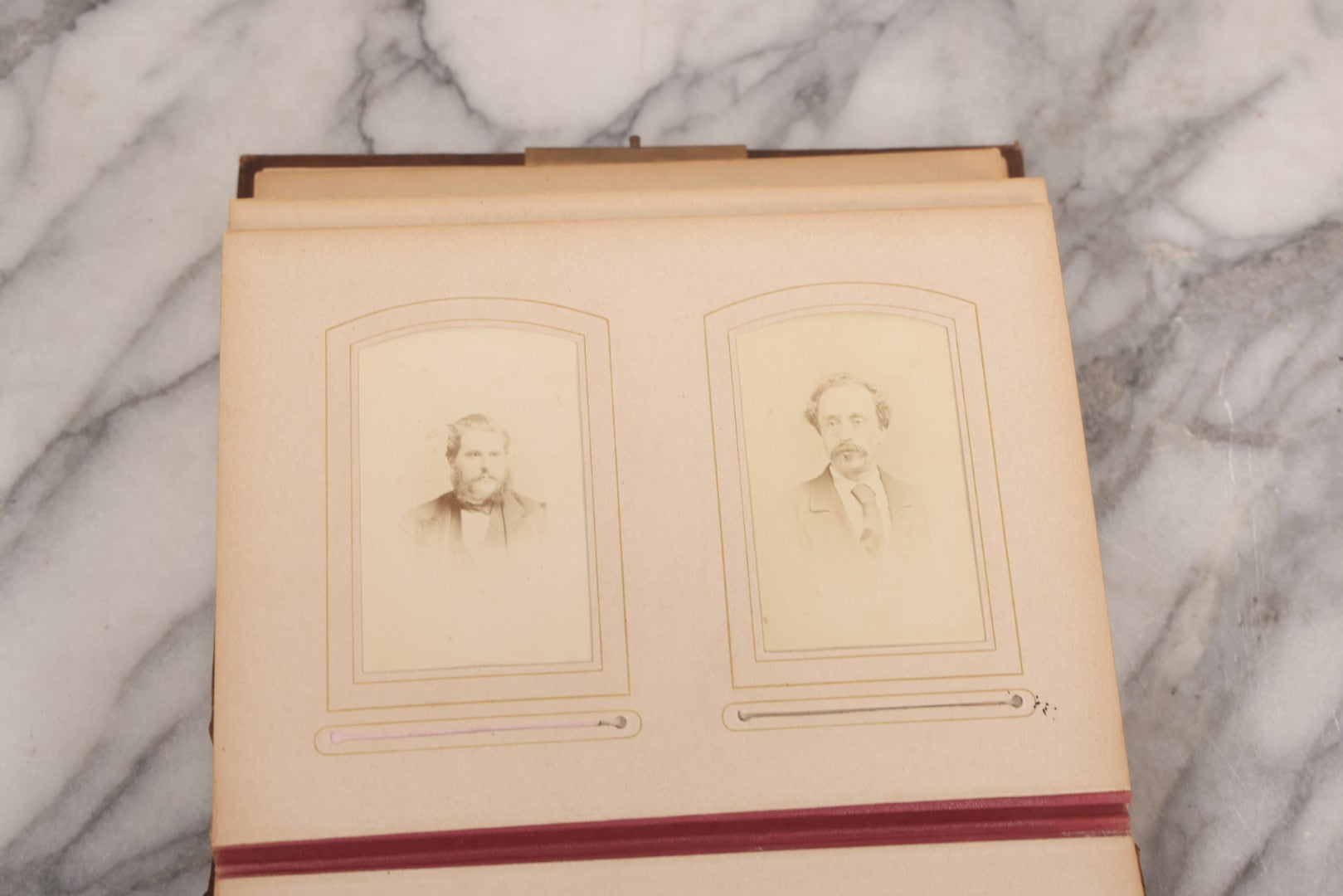 Lot 089 - Antique Leather Cabinet Card Photo Album With Engraved Metal Clasp "Bertha", Containing 6 Cabinet Card And 67 Carte De Visite C.D.V. Photos