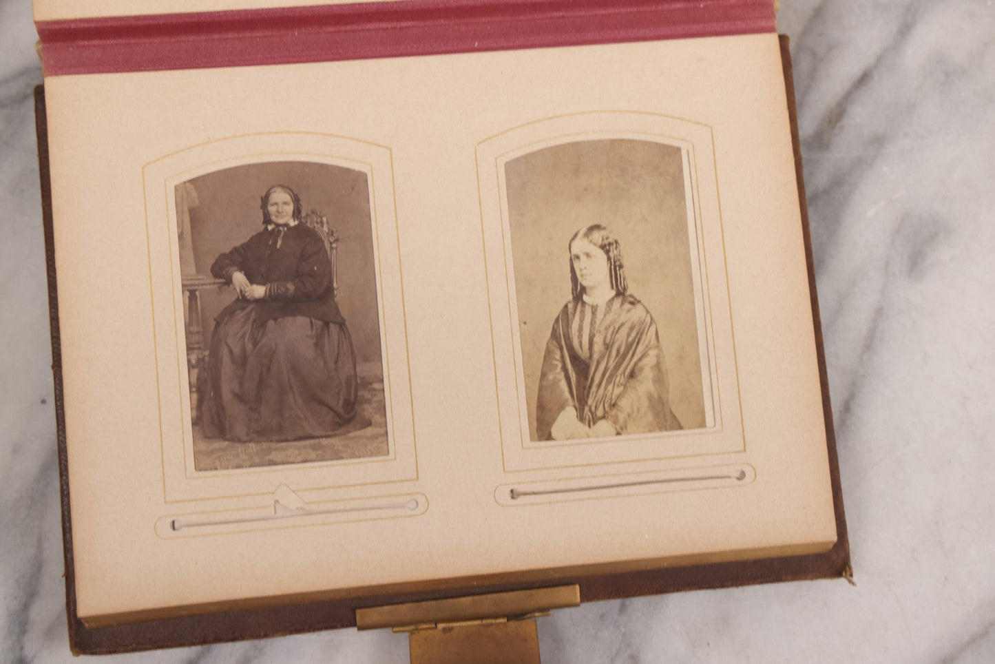 Lot 089 - Antique Leather Cabinet Card Photo Album With Engraved Metal Clasp "Bertha", Containing 6 Cabinet Card And 67 Carte De Visite C.D.V. Photos