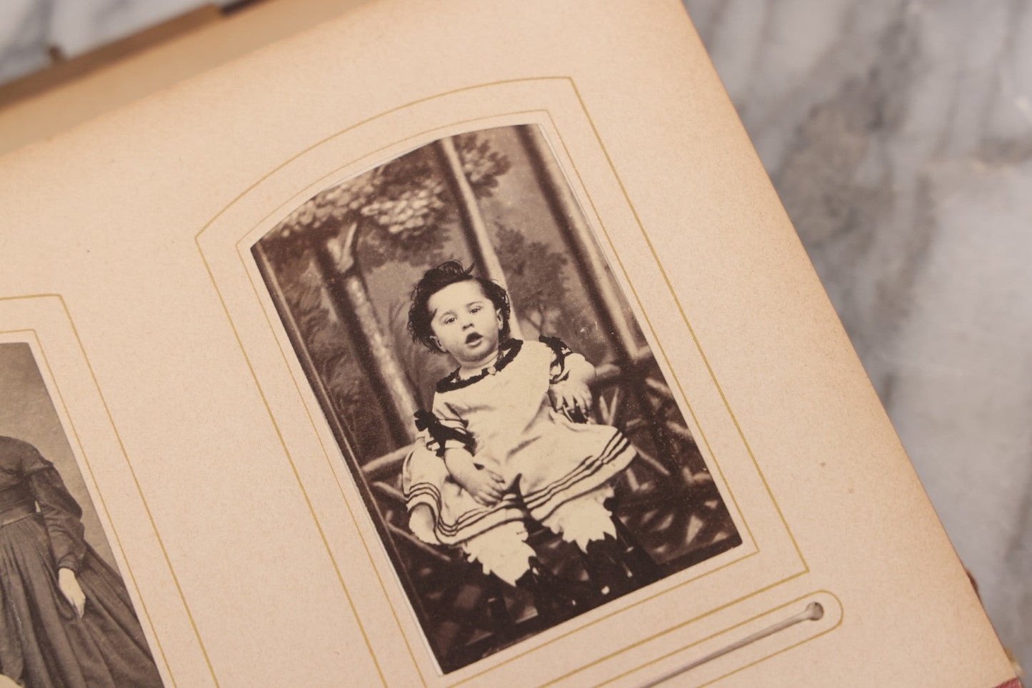 Lot 089 - Antique Leather Cabinet Card Photo Album With Engraved Metal Clasp "Bertha", Containing 6 Cabinet Card And 67 Carte De Visite C.D.V. Photos